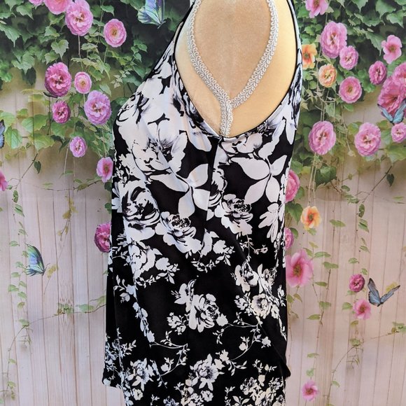 White House Black Market "V" Neck Top Size Small - Picture 4 of 8